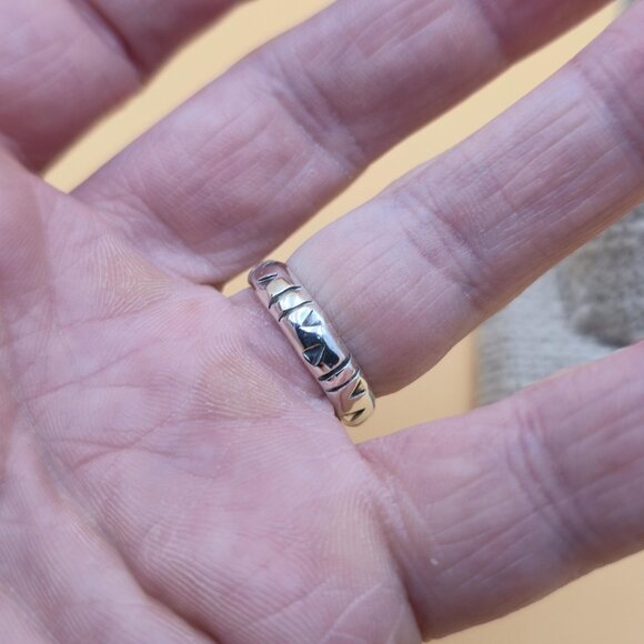 Size 7 Sterling Silver Lines And Triangle Shapes Band Ring A5160 - Picture 3 of 7